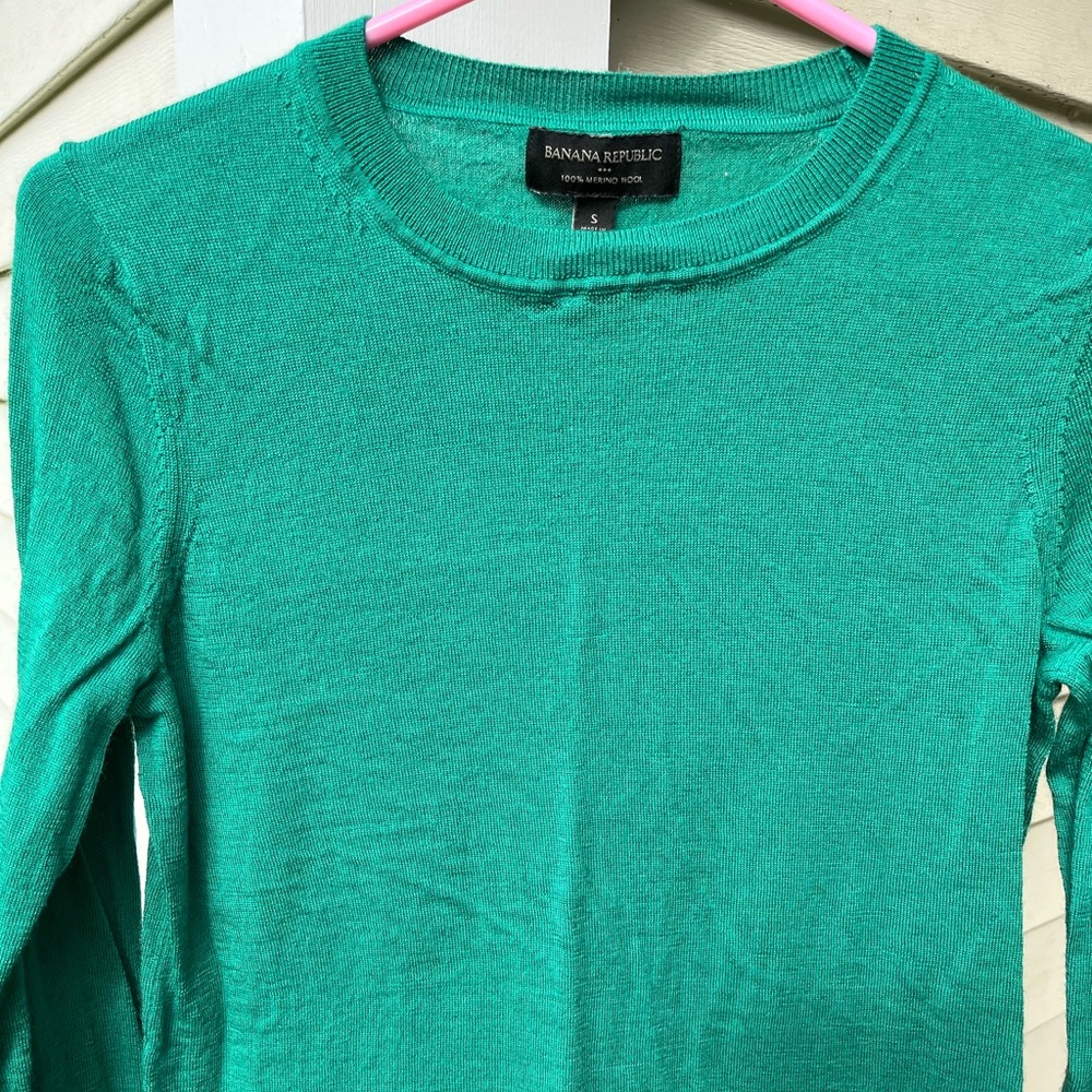 Women’s Banana Republic Merino wool sweater